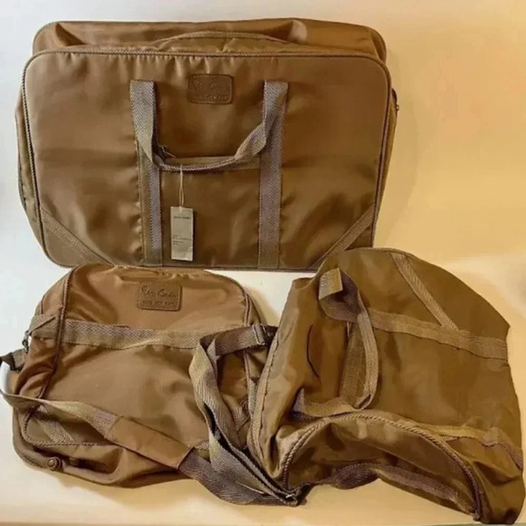 Pierre Cordon VINTAGE 3 pice carry one set. Euc